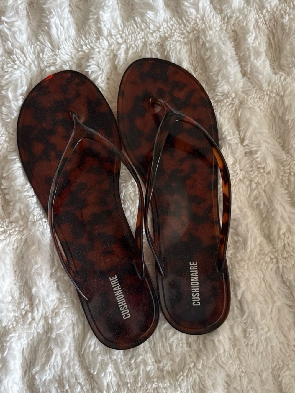 Women's Tortoiseshell Flip Flop Sandals - Brown